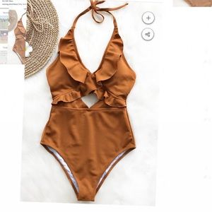 NWT Cupshe one piece bathing suit